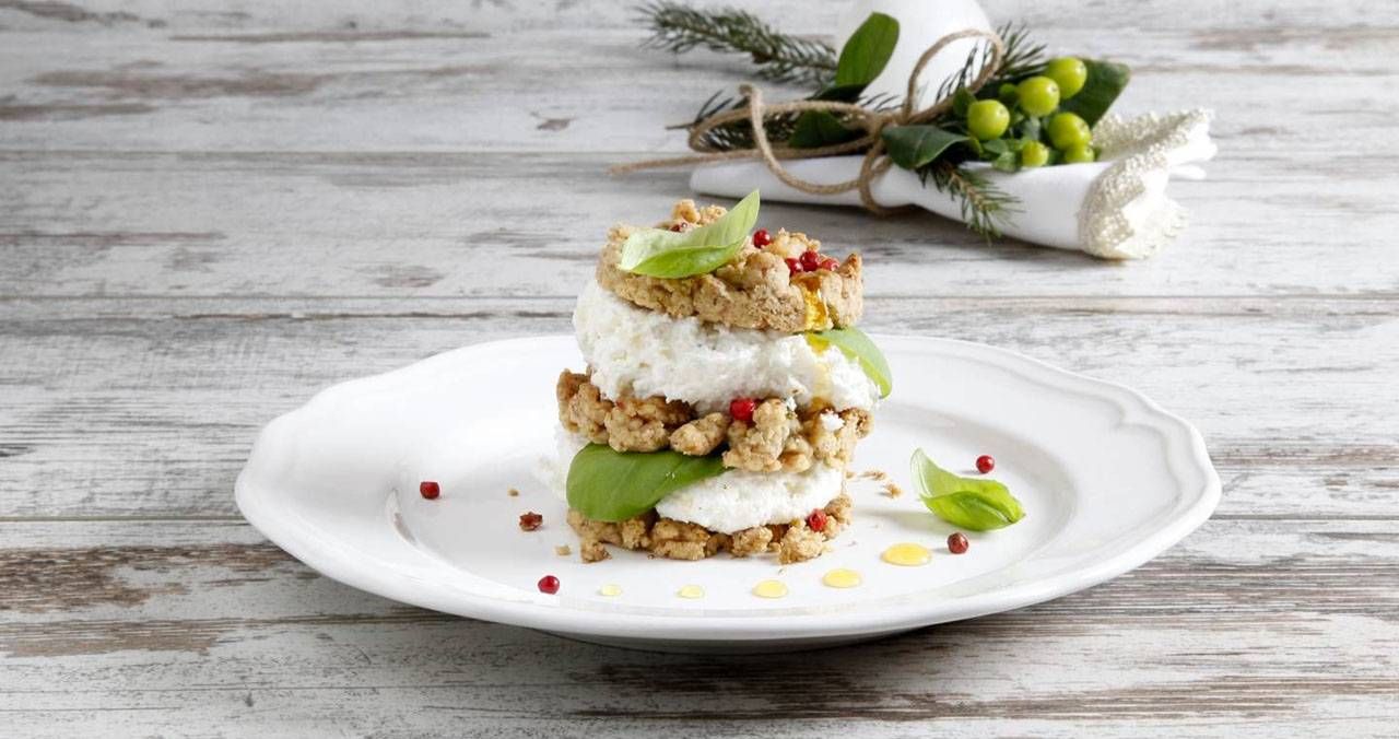 mousse-di-formaggio-con-crumble-al-basilico