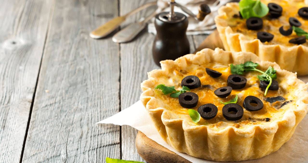 torta-salata-con-pomodorini-e-olive