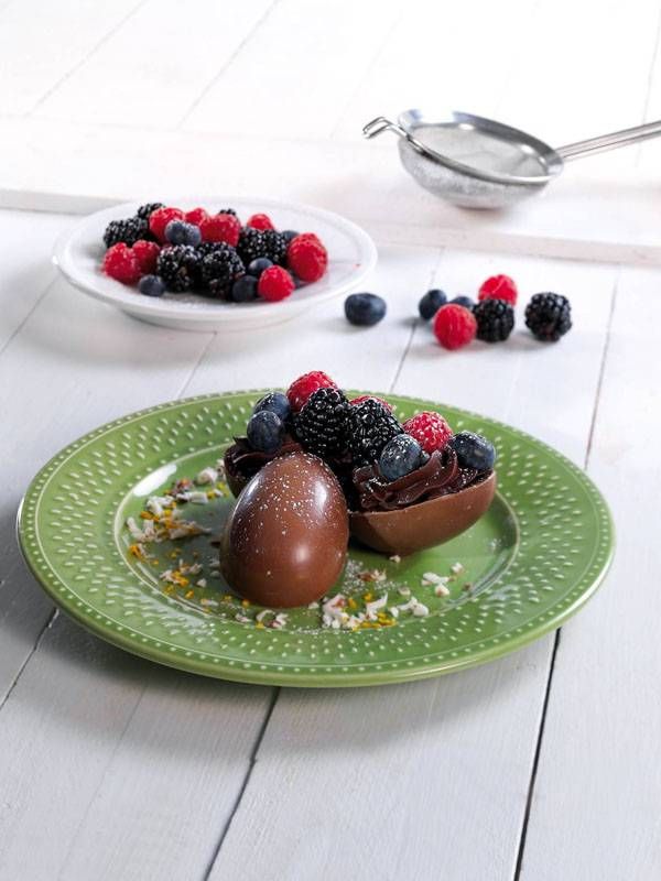 uova-cioccolato-ripiene-alla-frutta-fresca