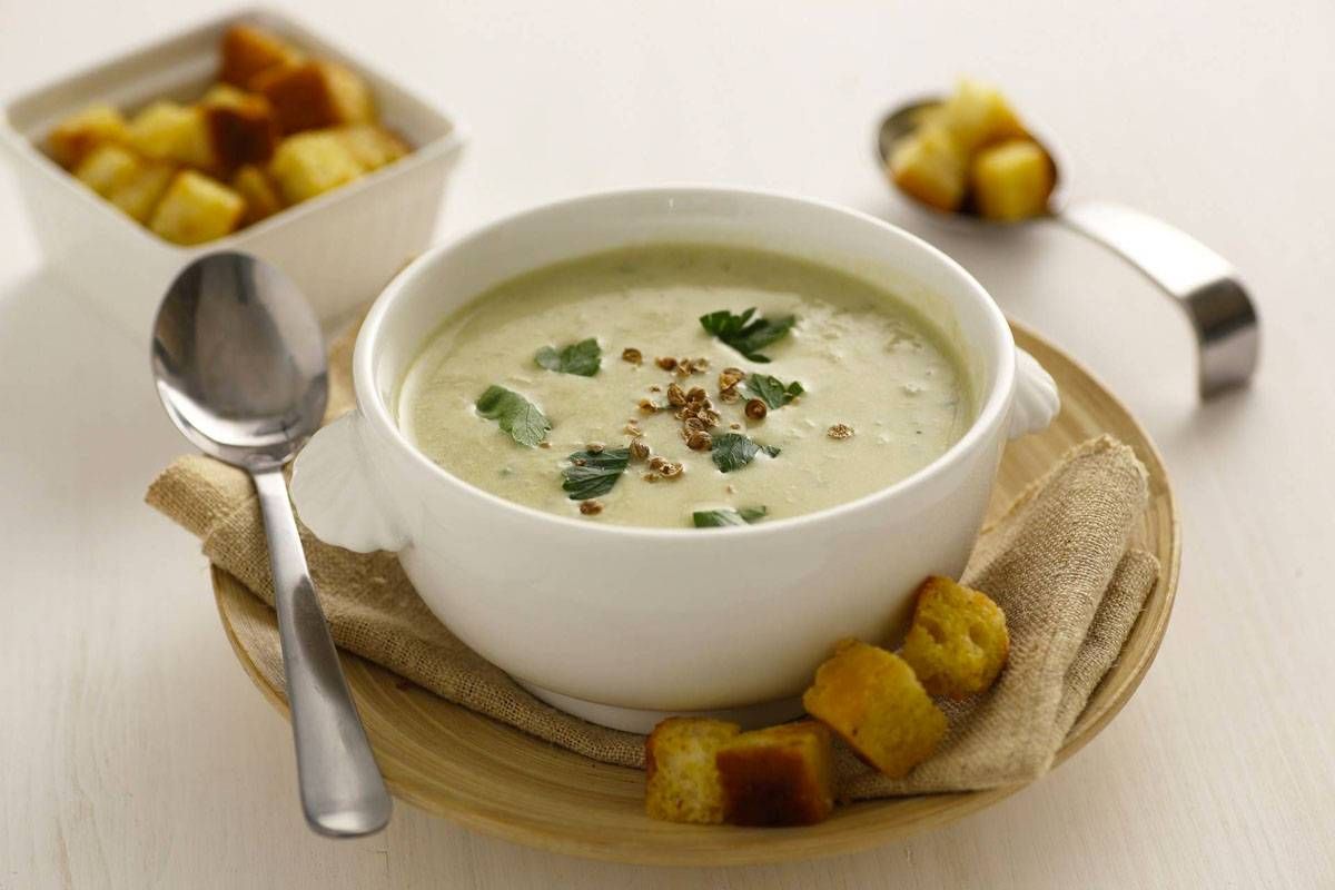 vellutata-carciofi-porri-patate