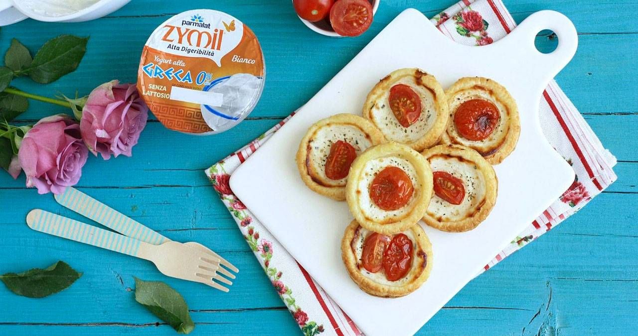 pizzette-sfoglia-yogurt-greco-pomodorini