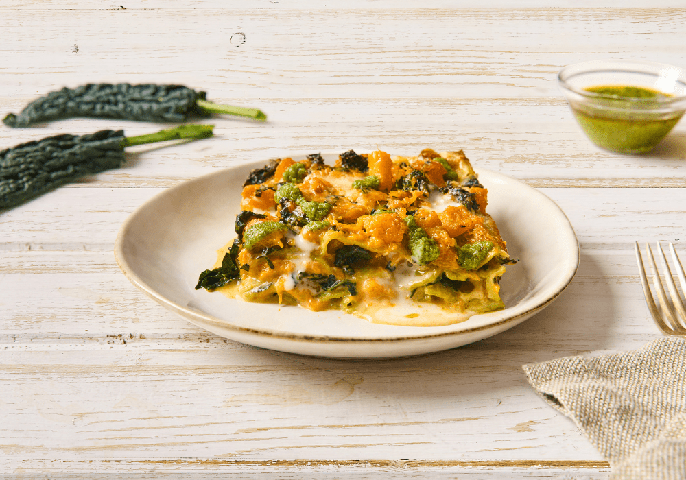 Lasagne verdi con zucca, cavolo nero e pesto